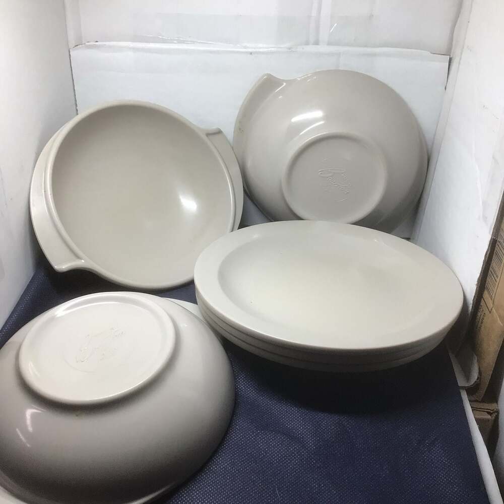 Vintage Boontonware Melamine  6-Piece Set: Large Wing Serving Bowls and Plates
